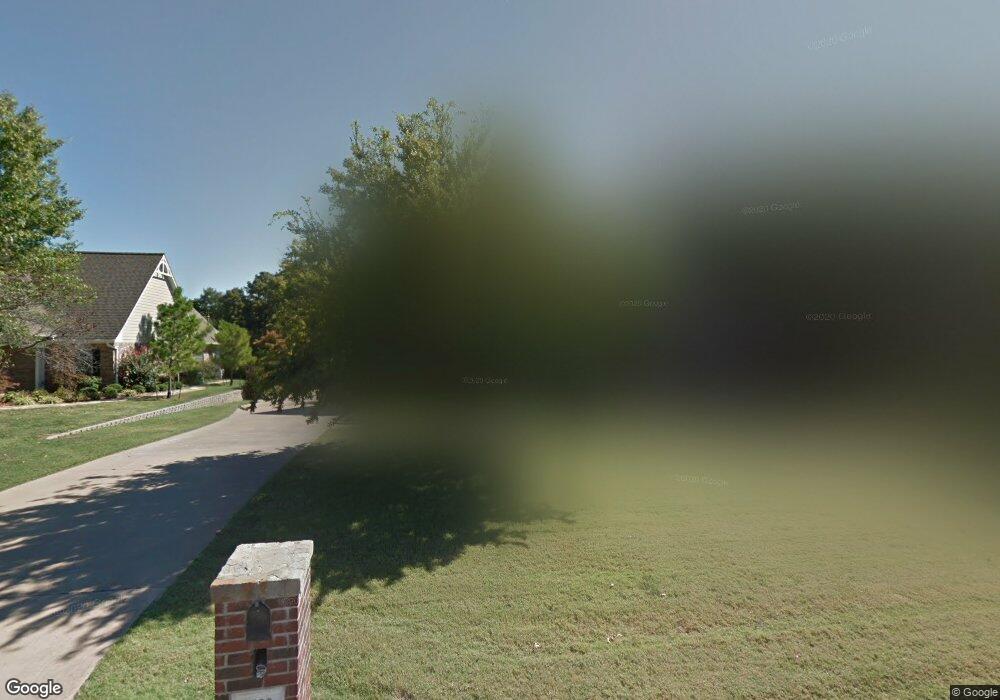 1506 NE Oakridge Dr, Claremore, OK 74017 - photo 1