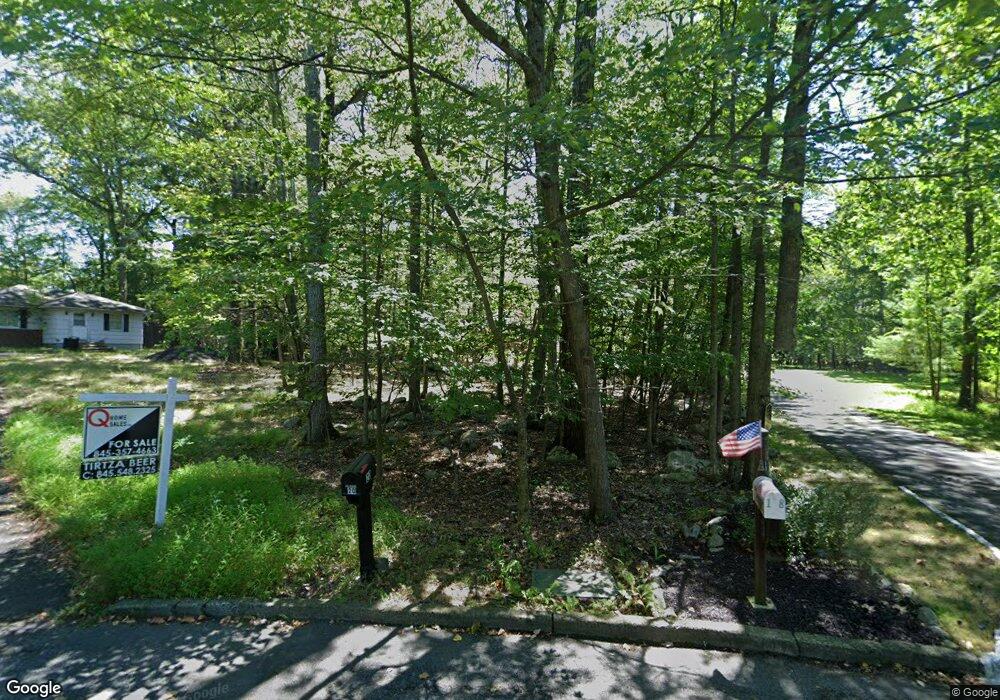 18 Nob Hill Rd, New City, NY 10956 - photo 1