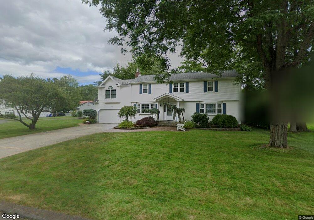 70 Vardon Rd, West Hartford, CT 06117 - photo 1