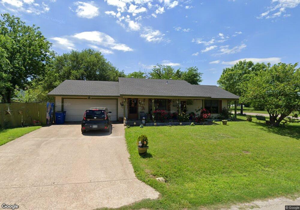 809 E Brown St, Ennis, TX 75119 - photo 1