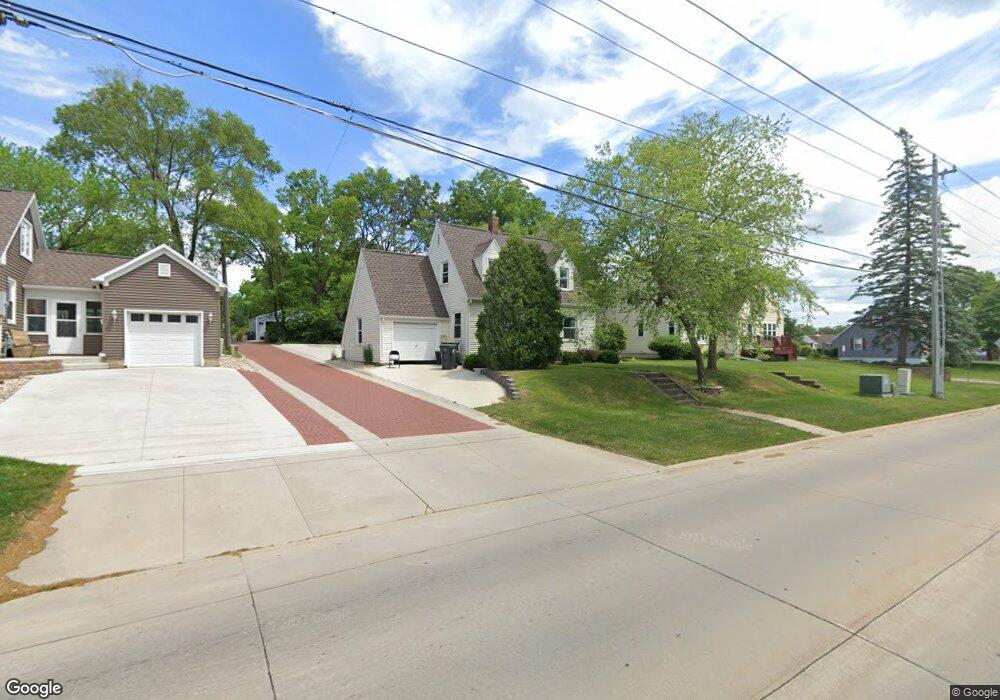 509 W 18th St, Cedar Falls, IA 50613 - photo 1