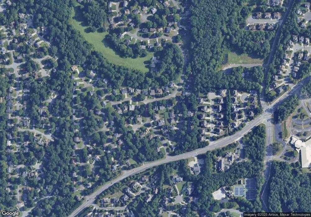 10555 Willow Meadow Cir, Alpharetta, GA 30022 - photo 1