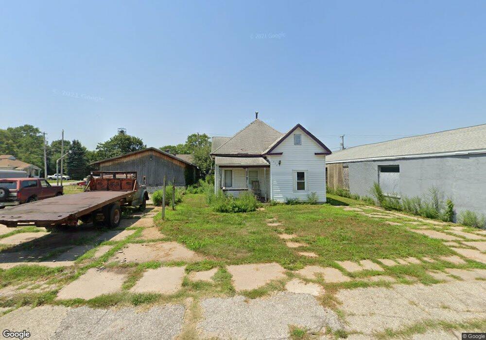 402 N Sycamore St, Shenandoah, IA 51601 - photo 1