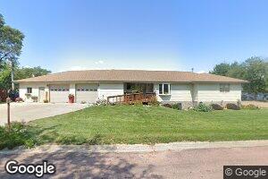 110 6th St NE, Wessington Springs, SD 57382