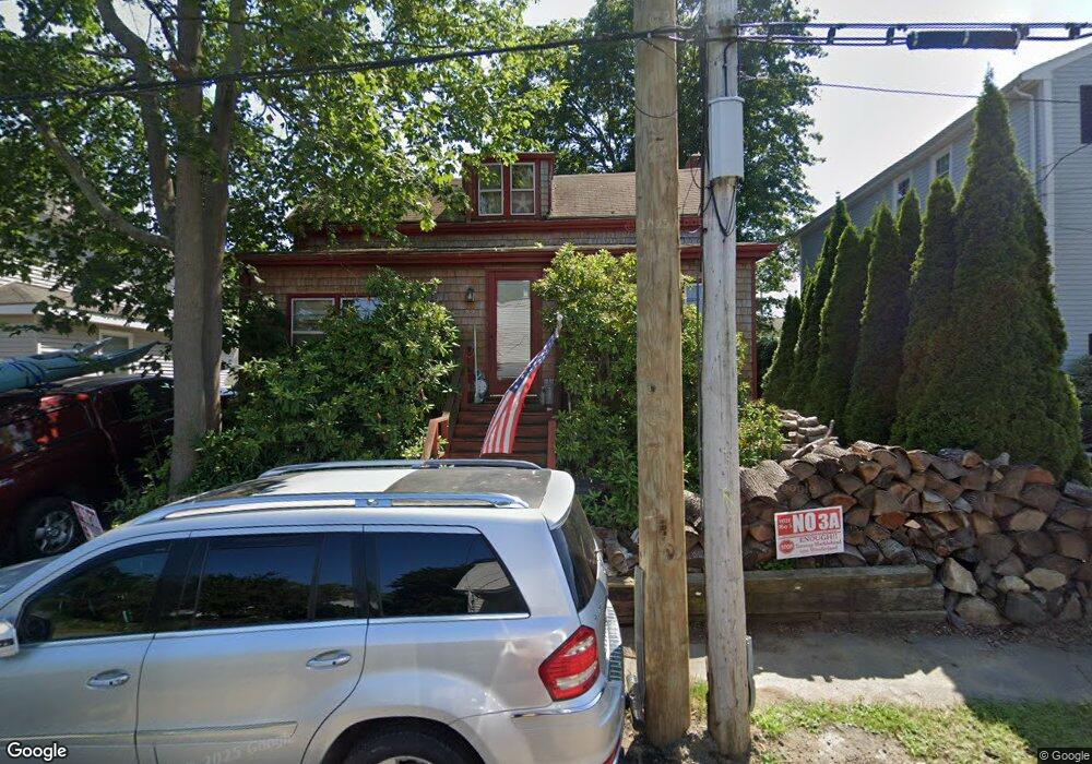 22 Curtis St, Marblehead, MA 01945 - photo 1