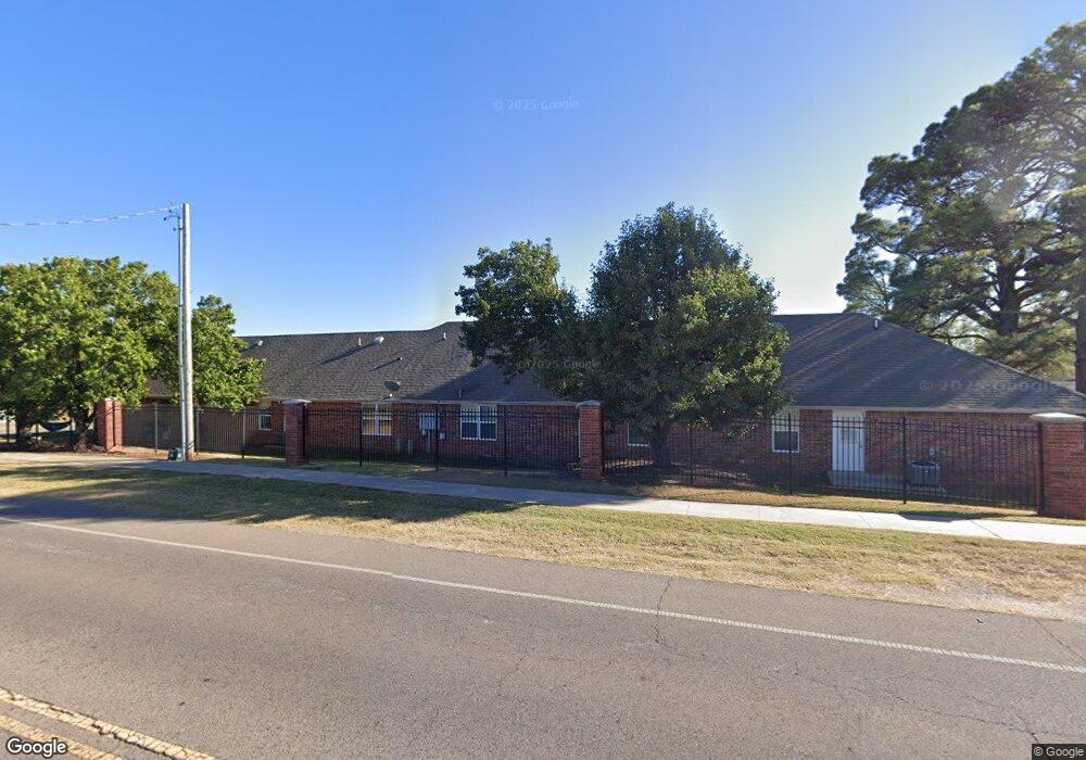 1713 W Macarthur St, Shawnee, OK 74804 - photo 1