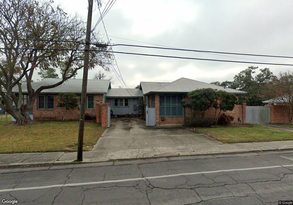 521 S Iberia St, New Iberia, LA 70560 - photo 1