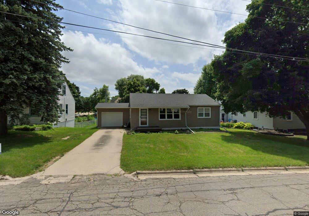 1208 E Hawthorne St, Albert Lea, MN 56007 - photo 1