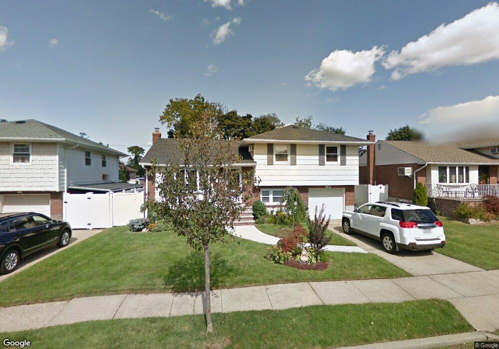 832 Franklin Place, Franklin Square, NY 11010 - photo 1