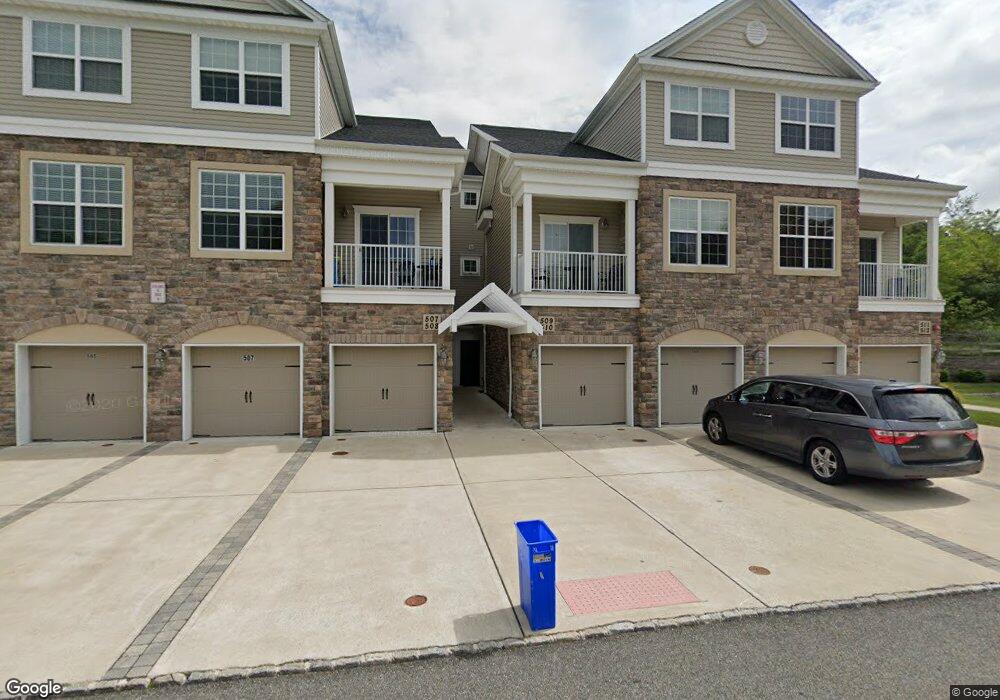 509 Waterview Ct, Cedar Knolls, NJ 07927 - photo 1