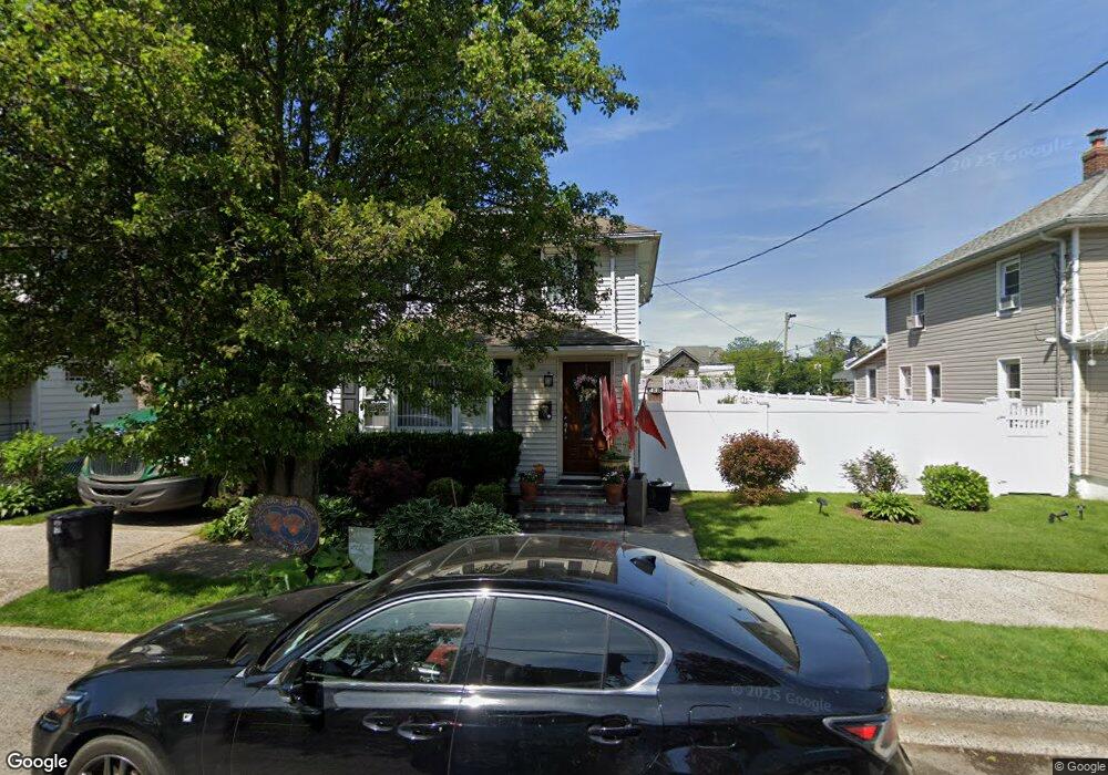 37 Franklin St, Franklin Square, NY 11010 - photo 1