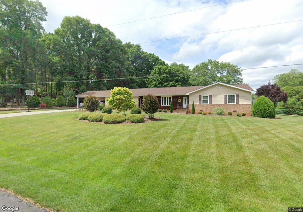 3201 Lancaster Dr, Statesville, NC 28625 - photo 1