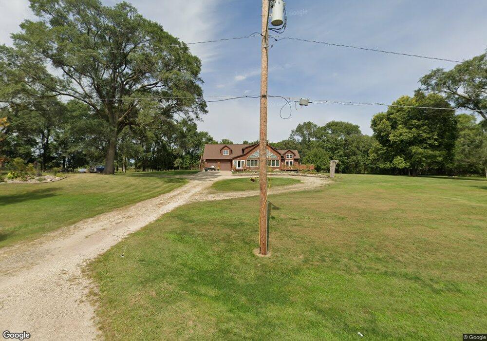 1840 Black Hawk Rd, Waterloo, IA 50701 - photo 1