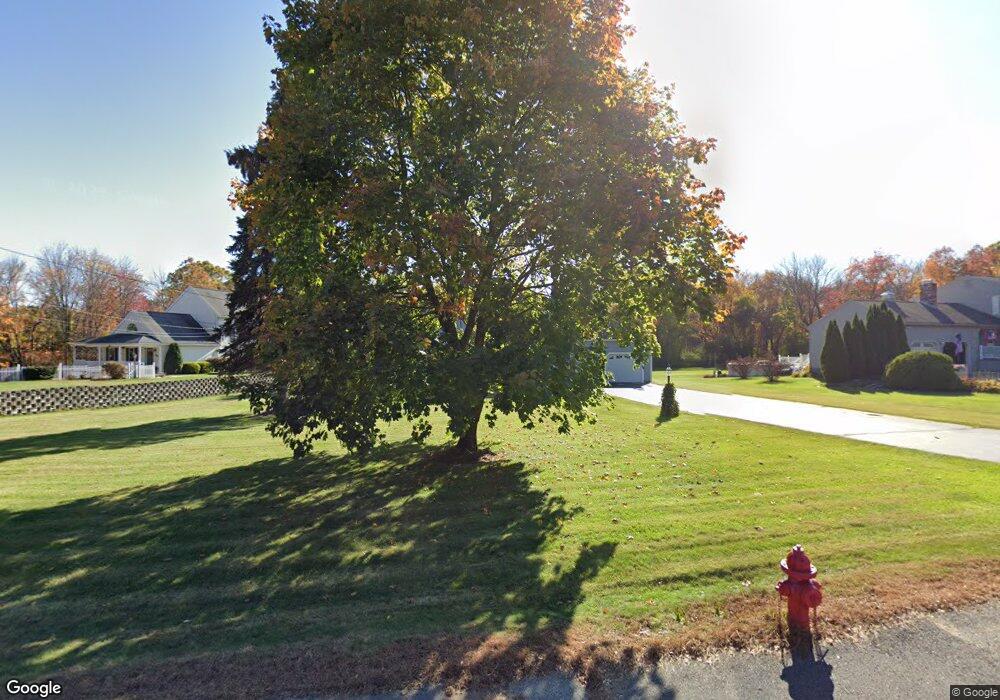 55 Fox Run Rd, Bellingham, MA 02019 - photo 1