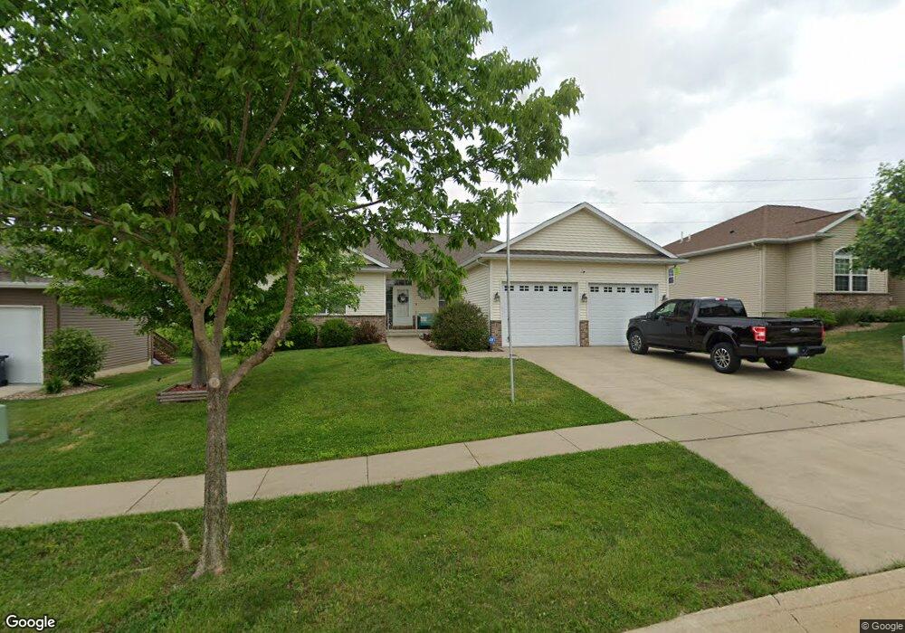 1716 Bobcat Dr NW, Cedar Rapids, IA 52405 - photo 1