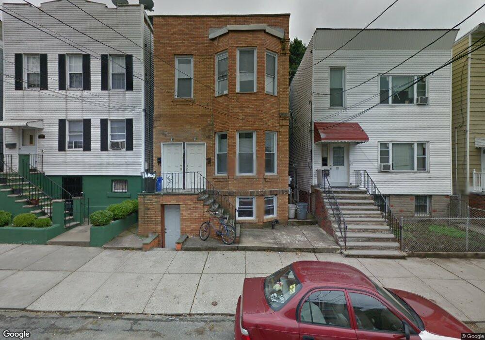 221 Beacon Ave, Jersey City, NJ 07306 - photo 1