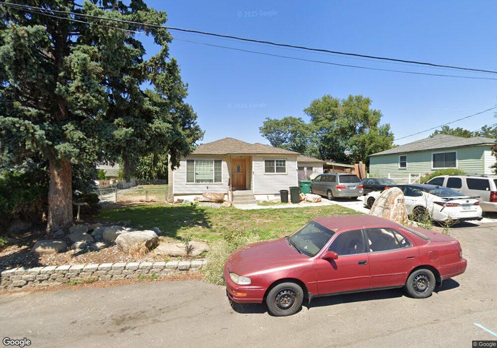 219 1st St SE, East Wenatchee, WA 98802 - photo 1