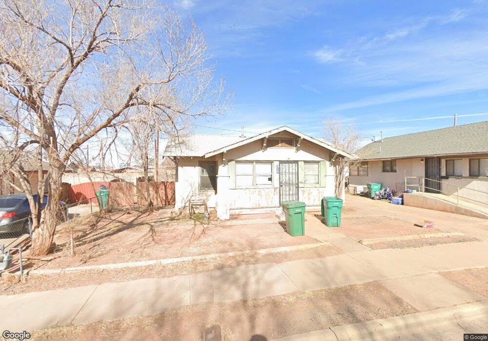 317 N Campbell Ave, Winslow, AZ 86047 - photo 1