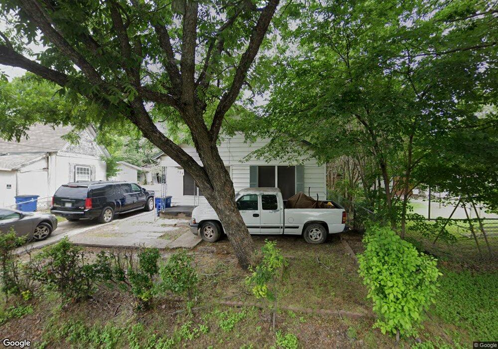 704 S Mckinney St, Ennis, TX 75119 - photo 1