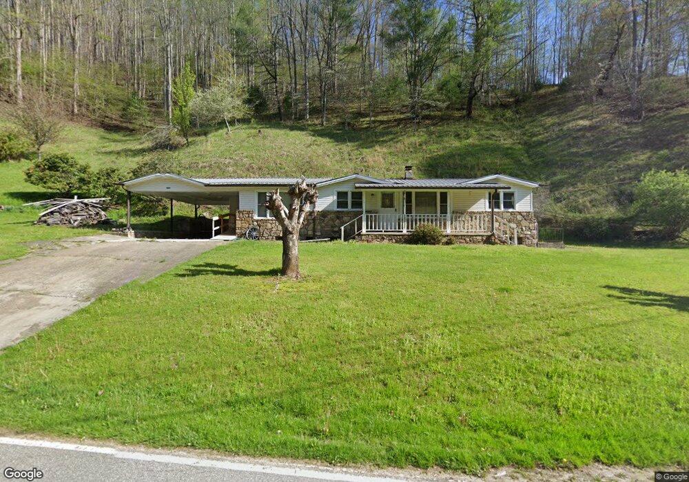 900 Little Creek Rd, Burnsville, NC 28714 - photo 1
