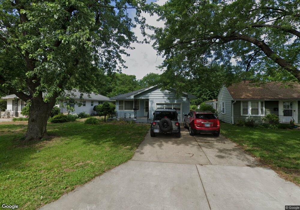 1741 SW Randolph Ave, Topeka, KS 66604 - photo 1