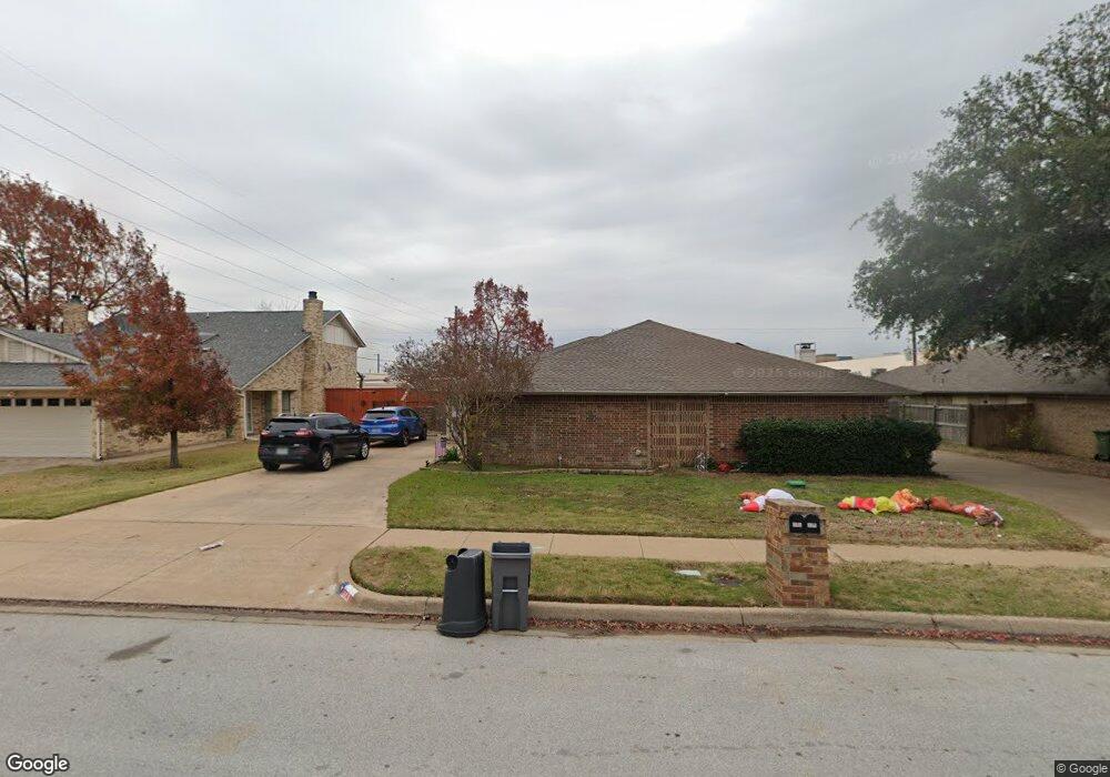 213 Mountainview Dr, Hurst, TX 76054 - photo 1