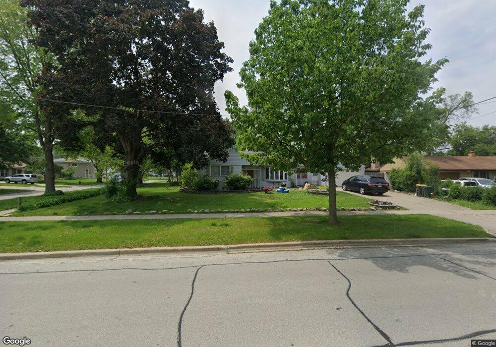 3305 Meadow Dr, Rolling Meadows, IL 60008 - photo 1