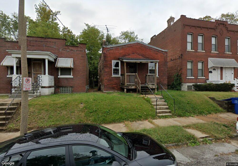 4838 Palm St, Saint Louis, MO 63115 - photo 1