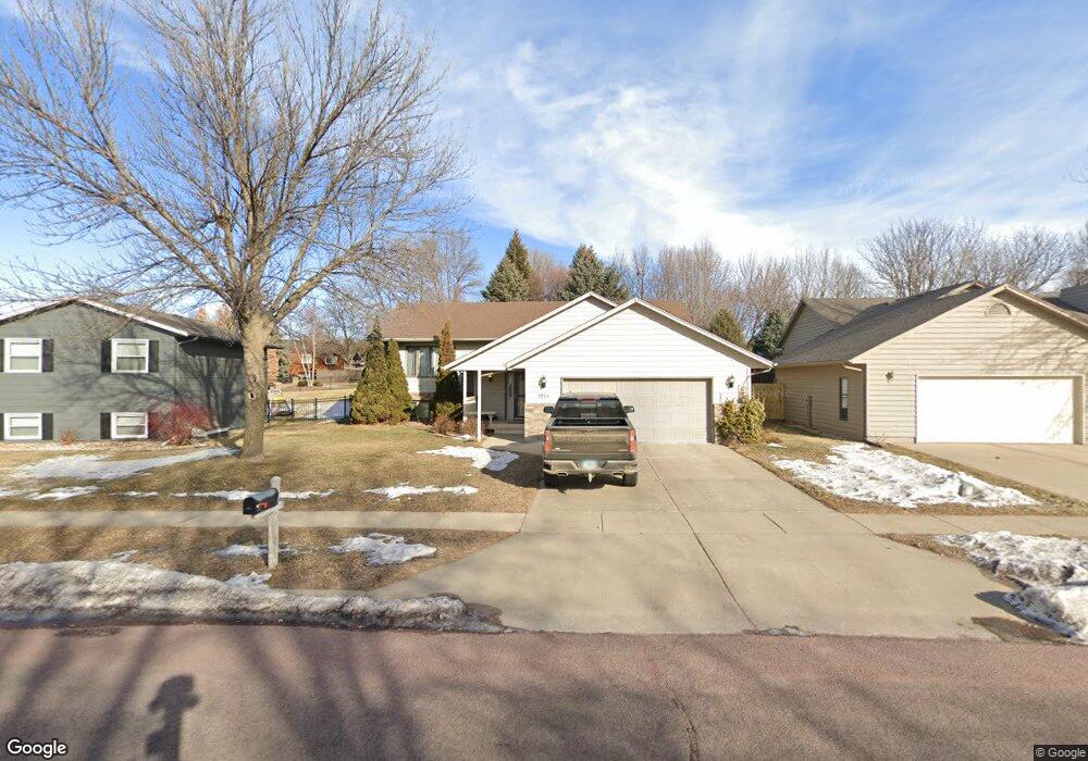 4904 E Fernwood Dr, Sioux Falls, SD 57110 - photo 1