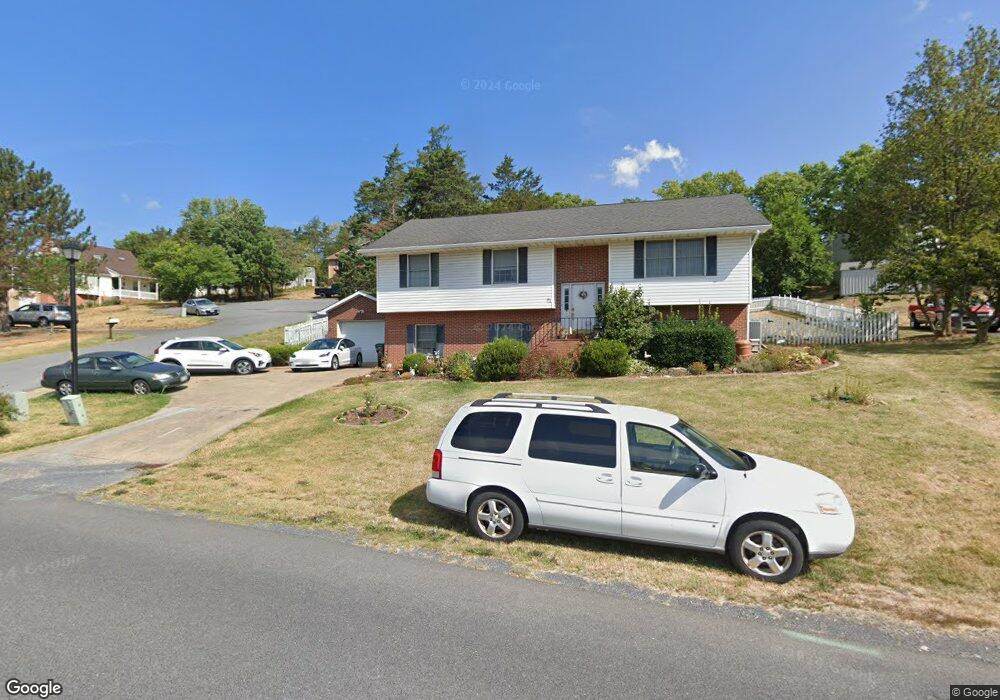 417 Virginia St, Strasburg, VA 22657 - photo 1