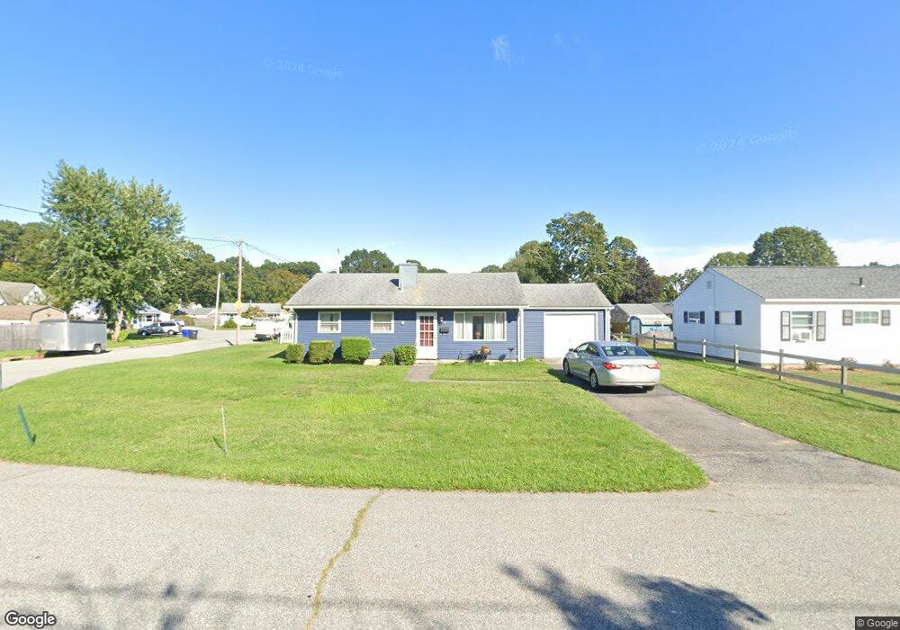 9 Wingate Rd, Riverside, RI 02915 - photo 1