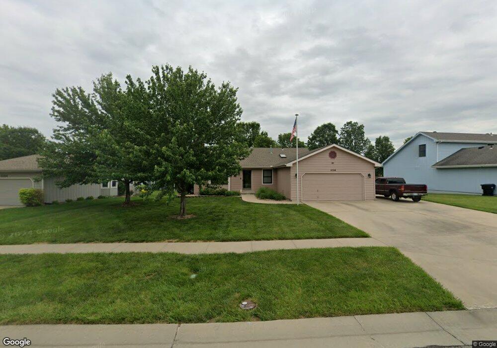 3738 SW Moundview Dr, Topeka, KS 66610 - photo 1