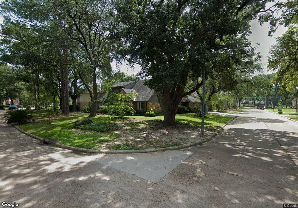 5063 Fallen Oaks Dr, Houston, TX 77091 - photo 1