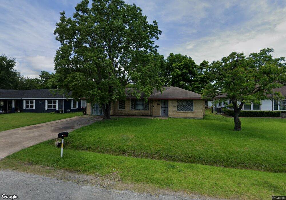 7433 Miley St, Houston, TX 77028 - photo 1