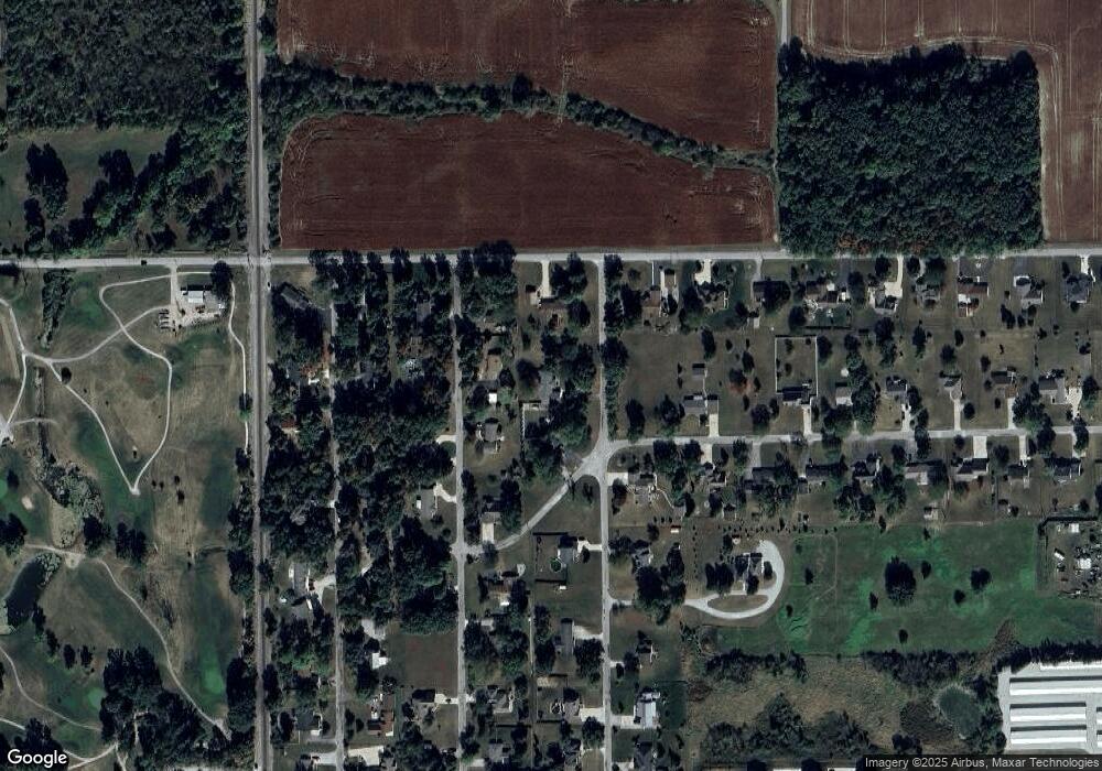 2434 N Spruce Dr, Bluffton, IN 46714 - photo 1