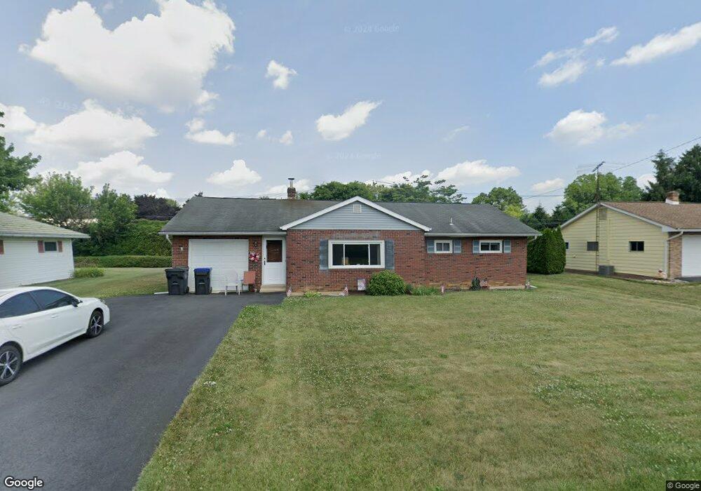 1117 Webster Ave, Allentown, PA 18103 - photo 1