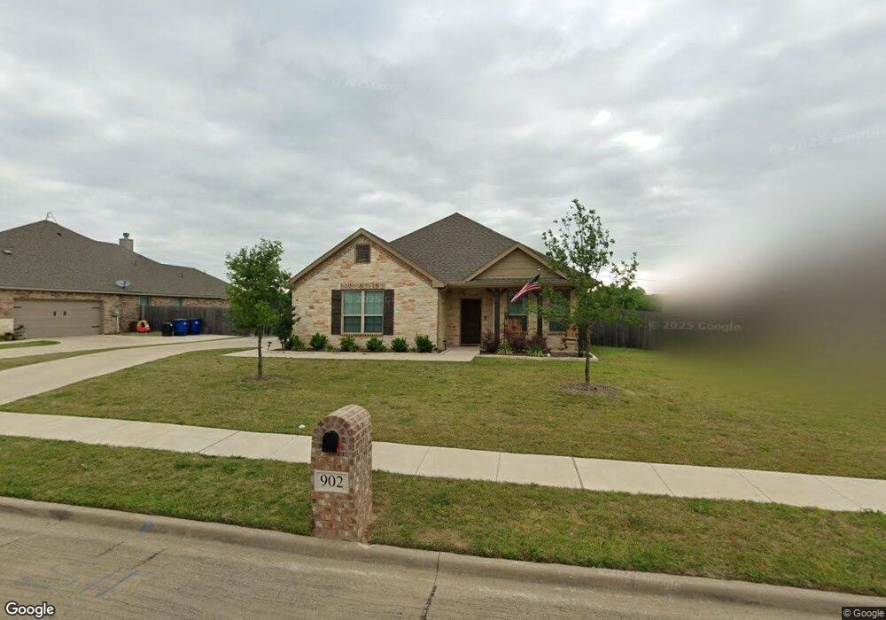 902 Royse Ridge Rd, Ennis, TX 75119 - photo 1