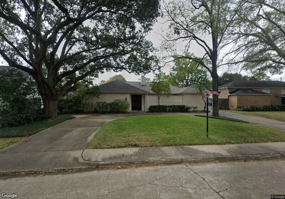 10119 Olympia Dr, Houston, TX 77042 - photo 1