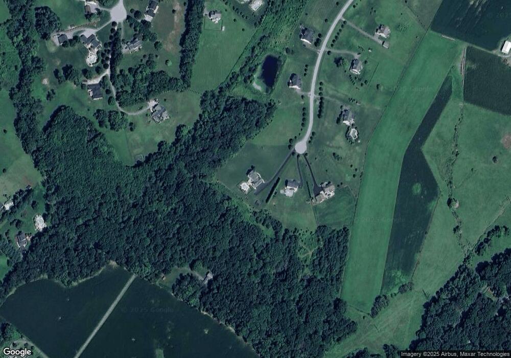 132 Kathleen Ct, Sykesville, MD 21784 - photo 1