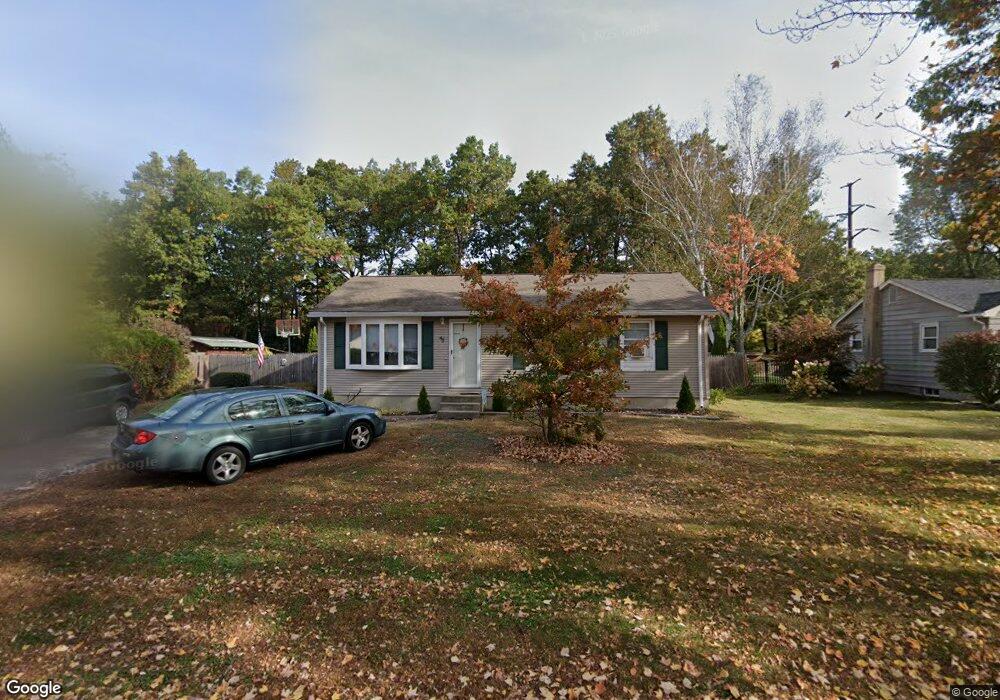 45 Phelps St, Easthampton, MA 01027 - photo 1