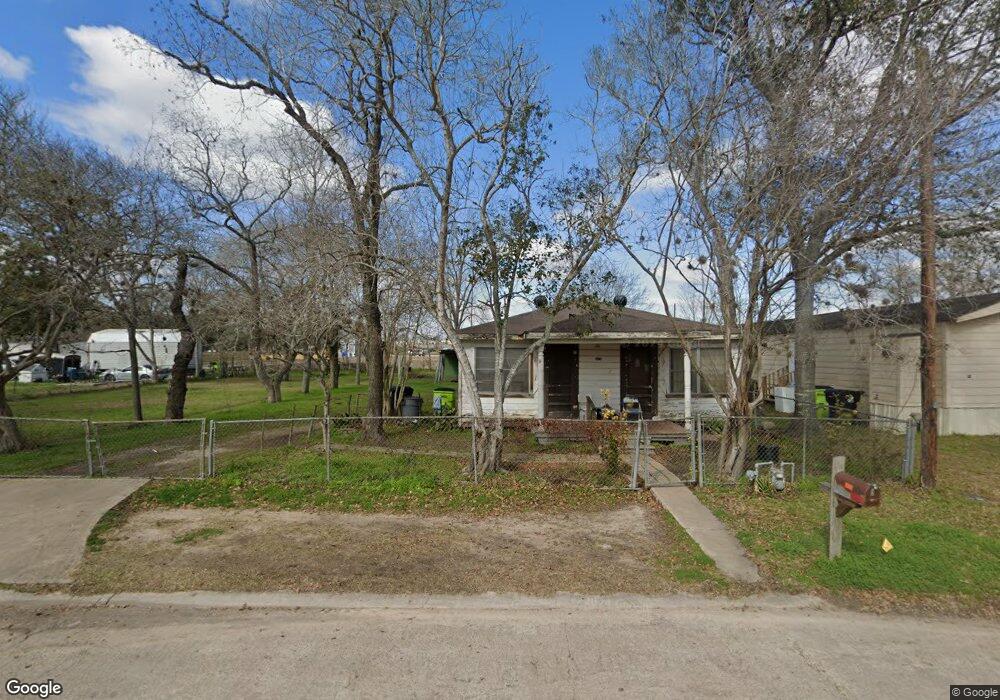 622 Washington St, Rosenberg, TX 77471 - photo 1