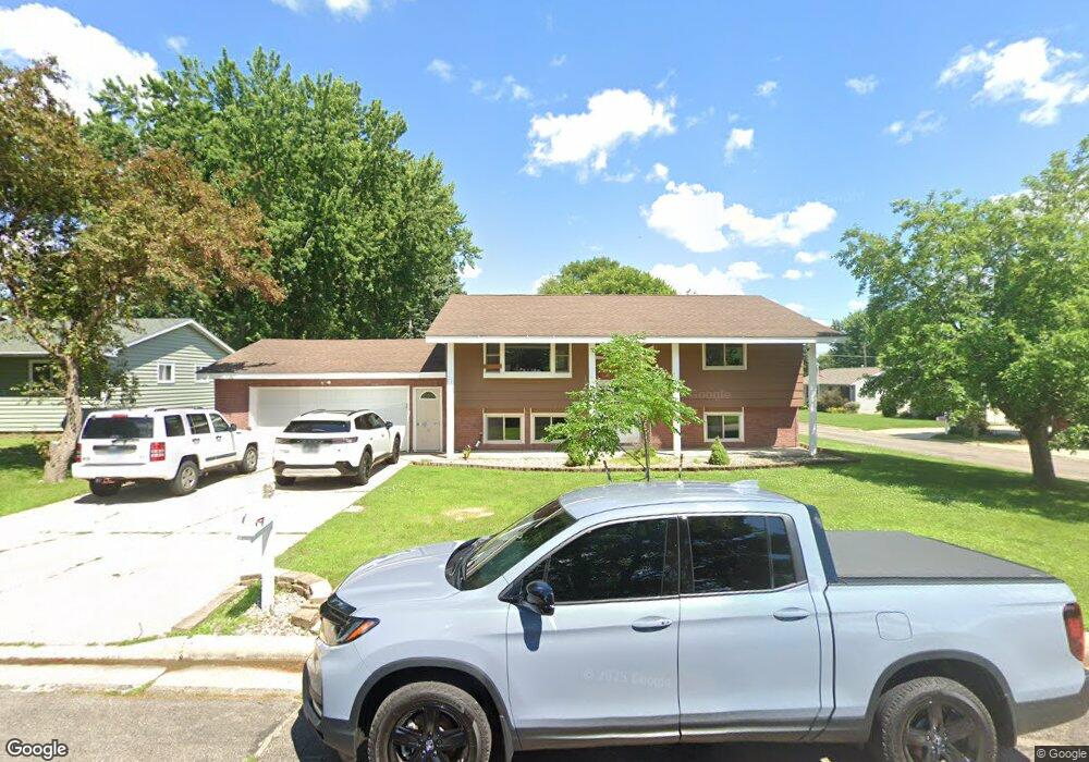 1902 Keystone Dr, Albert Lea, MN 56007 - photo 1