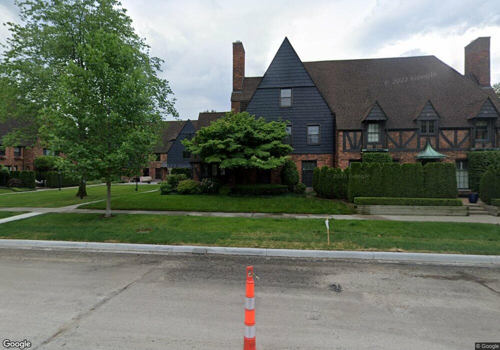 335 Rivard Blvd, Grosse Pointe, MI 48230 - photo 1