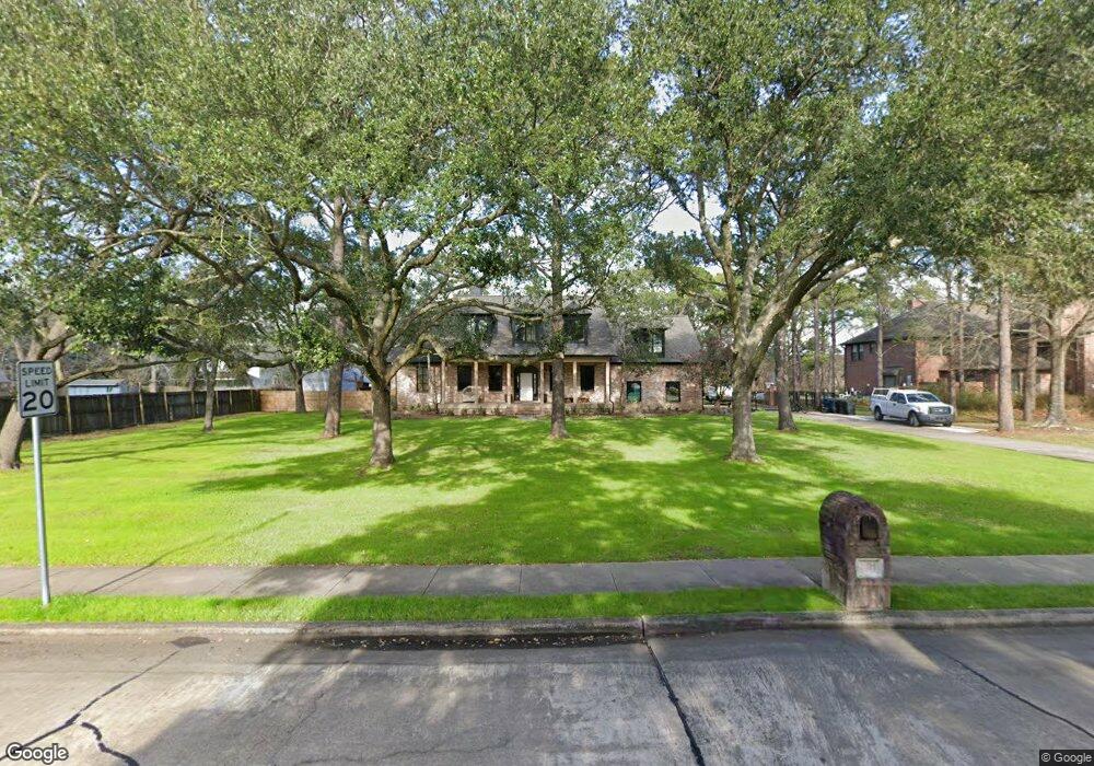 501 Cedarwood Dr, Friendswood, TX 77546 - photo 1