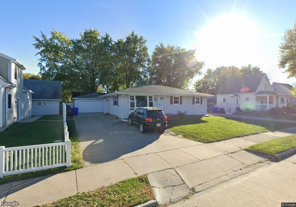1111 W Bell Ave, Appleton, WI 54914 - photo 1