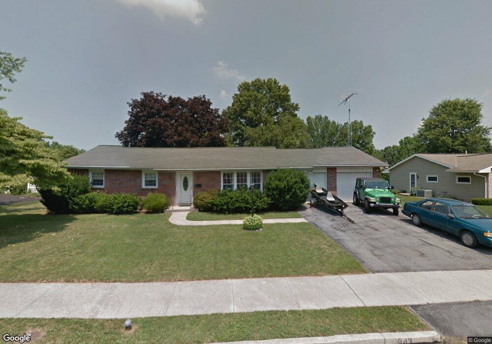 943 E Pine St, Palmyra, PA 17078 - photo 1