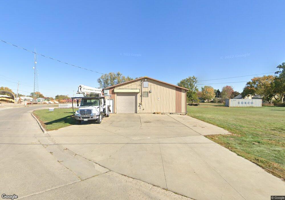 1024 E 8th St N, Newton, IA 50208 - photo 1