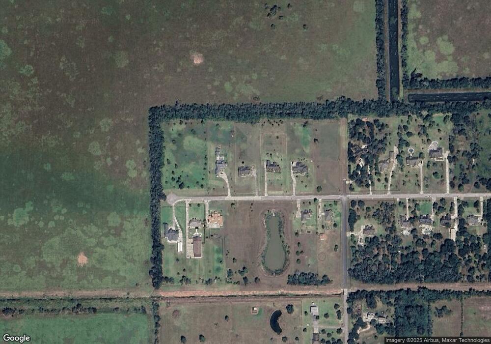 2932 Megan Lynn Ln, Alvin, TX 77511 - photo 1