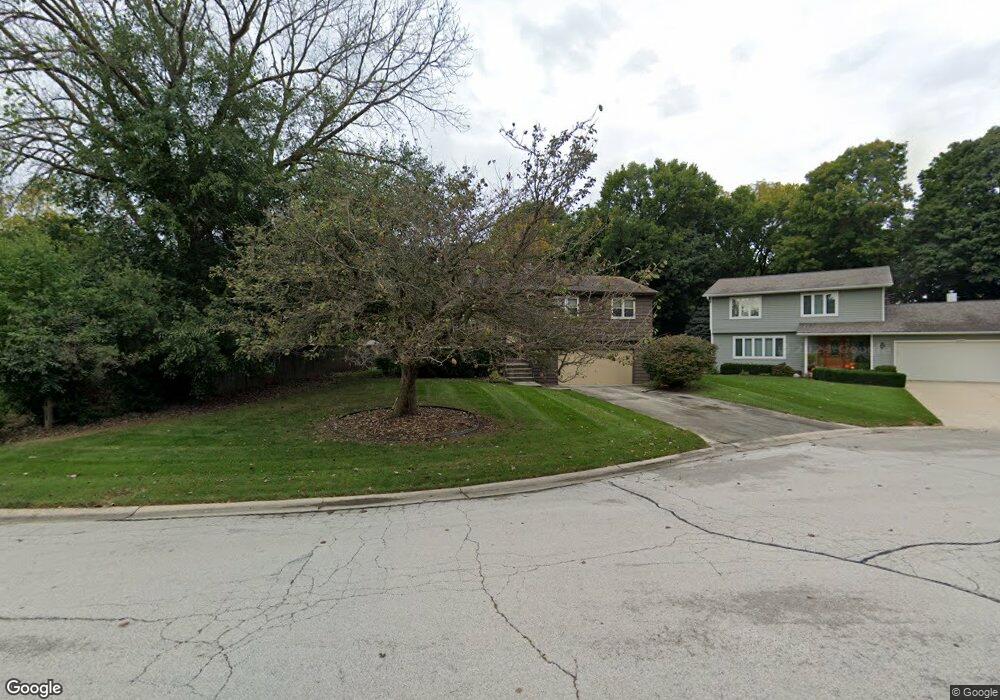 1167 Pleasant Ct, Batavia, IL 60510 - photo 1