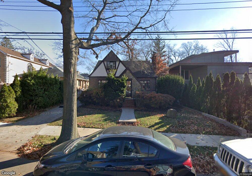 18438 Aberdeen Rd, Jamaica, NY 11432 - photo 1